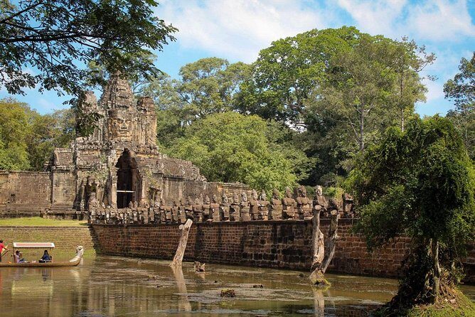 Full-day Private VIP Tour to Angkor Complex - Chau Say Tevoda and Thommanon: Two Brahmanism Temples, Similar Area