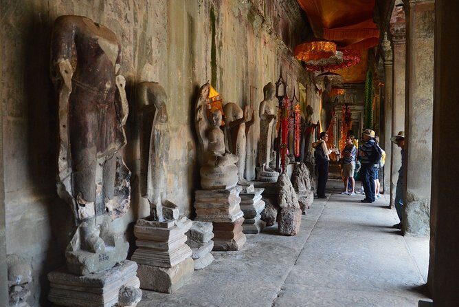 Full-Day Siem Reap Angkor Major Temples Private Tour - Bayon Temple: 216 smiling faces and the mental map problem