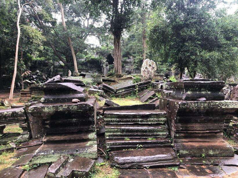 Full-Day Tour to Banteay Srey, Beng Melea & Kulen Mountain - Beng Melea: jungle temple atmosphere with a real mix of Hindu and Buddhist motifs