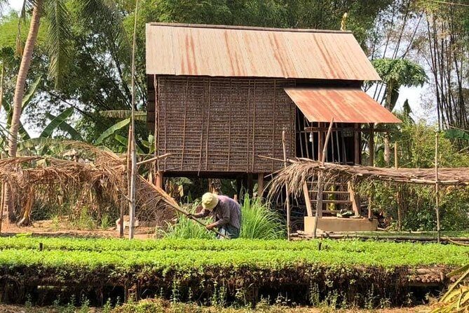 Full-day: Wat Banan. Old bamboo train. Bat Cave. Killing cave - First sights in Battambang: statues, river photos, and pagoda learning