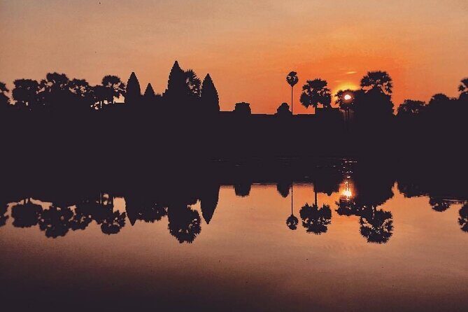 Golden Hours: Angkor wat sunrise photography tour with a pro! - Private pickup and transport: what your morning runs on