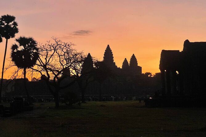 Golden Hours: Angkor wat sunrise photography tour with a pro! - Who this sunrise photography tour suits best