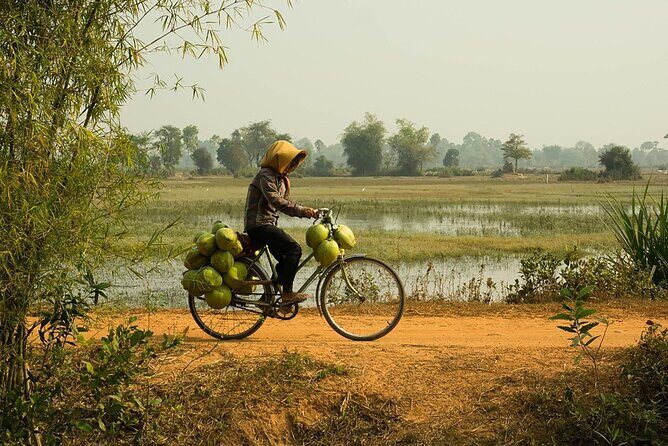 Grand Tour-Ek Phnom. Baset. Bamboo Train. Wat Banan. Phnom Sampov - Evening at Phnom Sampov: sunset views and the Killing Caves context