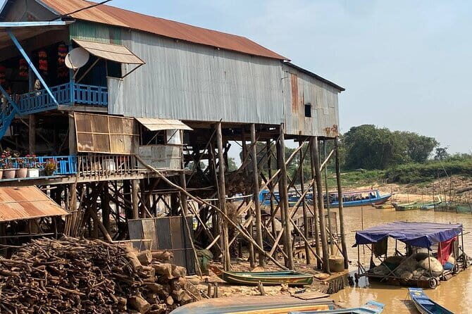 Half Day Kampong Phluk Floating Village and Flooded Forest Tour - Kampong Phluk Floating Village: Life Built for Seasonal Change