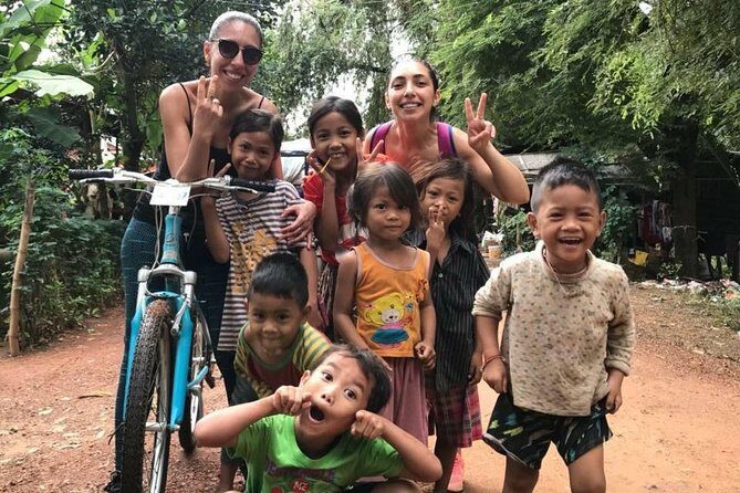 Half day morning bicycle tour to Explore local livelihood and test local snacks - Early Stop: Wat Samrong Khnong and the Village Production Stops