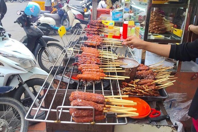 Half Day - Phnom Penh Food Tour - Orussey Market: desserts, fruit drinks, and a proper evening buzz
