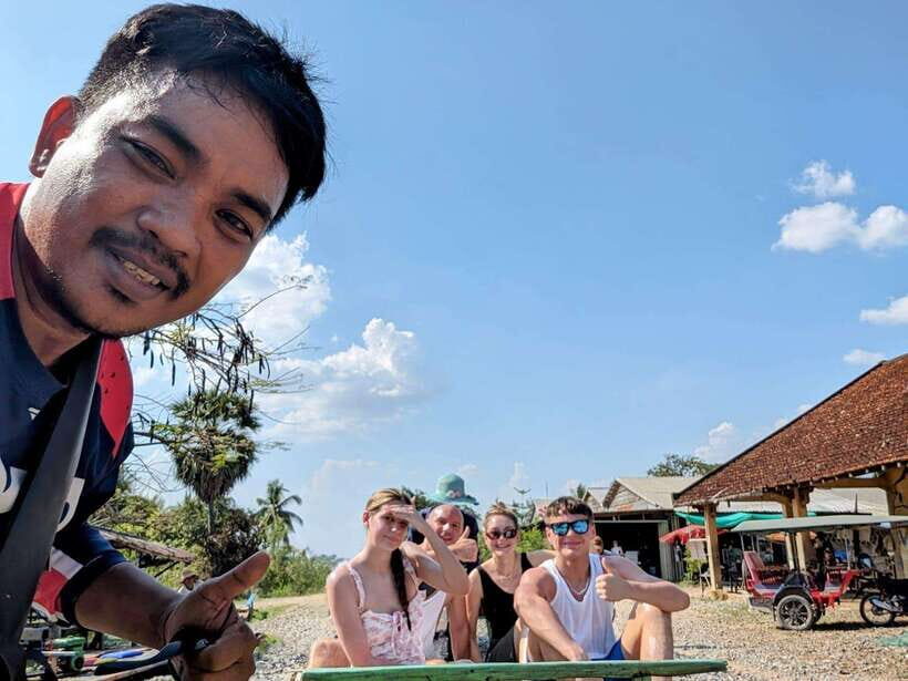 Half-day swing bridge, bamboo train, batcave & Killing cave - First stop: getting oriented with a tuk-tuk loop