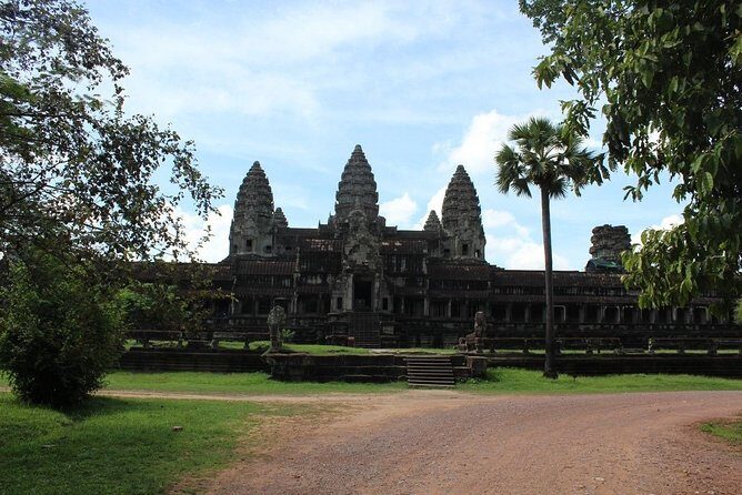 Half Day Tour- Angkor Wat, Ta Promh, Bayon Temple - Who Should Book This Tour (and Who Might Want Another Plan)