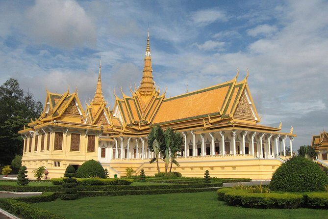 Half Day Tour to Royal Palace, Wat Phnom & Independent Monument - Who This Tour Suits Best (and Who Might Want a Different Plan)