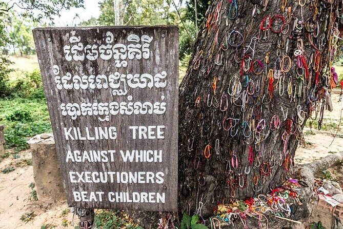 Half Day Trip to Killing Field and Genocidal Museum - Choeung Ek Genocidal Center: Mass Graves and the Memorial Stupa