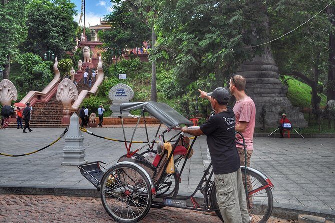 Hidden Phnom Penh City Tour, Royal Palace, Wat Phnom - Stop 3: Royal Palace Area (You Stay Outside, But You Still Learn a Lot)