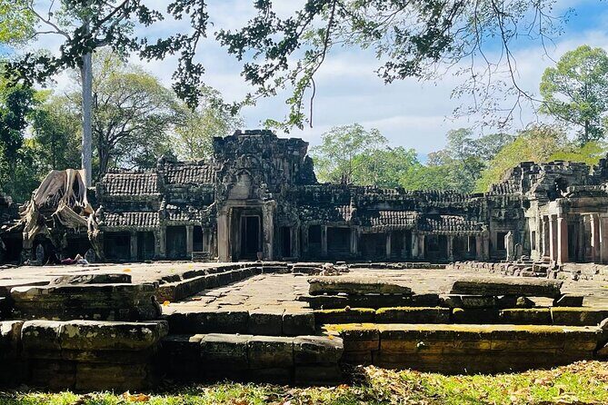 Journey Through Time: Grand Tours with professional photographers - Why the Grand Circuit feels different at Angkor