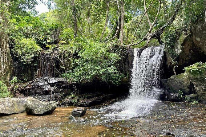Kbal Spean Lingar River, Banteay Srei Temple & Pre Rup Tour - Banteay Srei: pink sandstone carvings and that 10th-century fairy-tale look