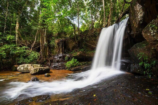 Kbal Spean Trekking Tour with Banteay Srei and Landmine Museum - Key things that make this tour work
