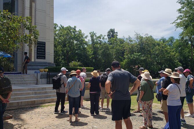 Killing Field and Genocide Museum private haft day Tour - Who This Private Tour Is Best For