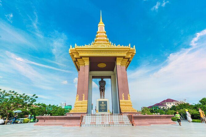 Koh Dach Silk Island and Phnom Penh Full Day Private Tour - Mekong Ferry Time: A Slow Moment Before the City Rush