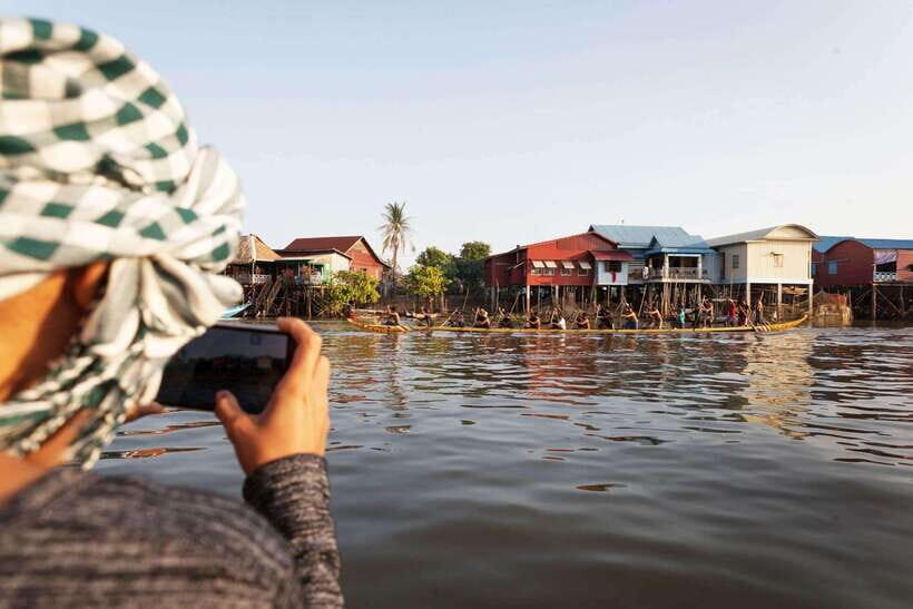 Kompong Kleang Floating Village Guide Tour from Siem Reap - Stop 1: Traditional village walk—short, guided, and worth paying attention