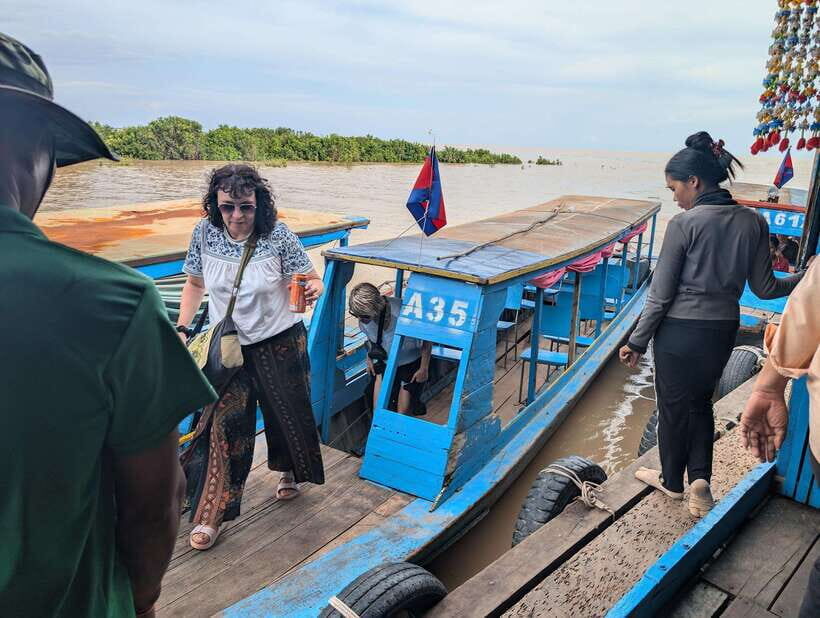 Kompong Kleang Floating Village Guide Tour from Siem Reap - What to bring (so the day stays comfortable)