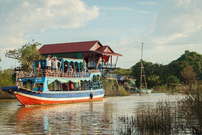 Kompong Phluk Floating Village Private Half-Day Tour - Stopping at Mangroves: How the Forest Changes the Mood