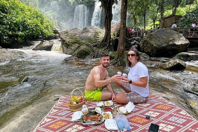 Kulen Mountain Beng Mealea and Tonle Sap Tour in Siem Reap - Poeng Ta Kho: the “amazing cliff” and a rock-reclining Buddha