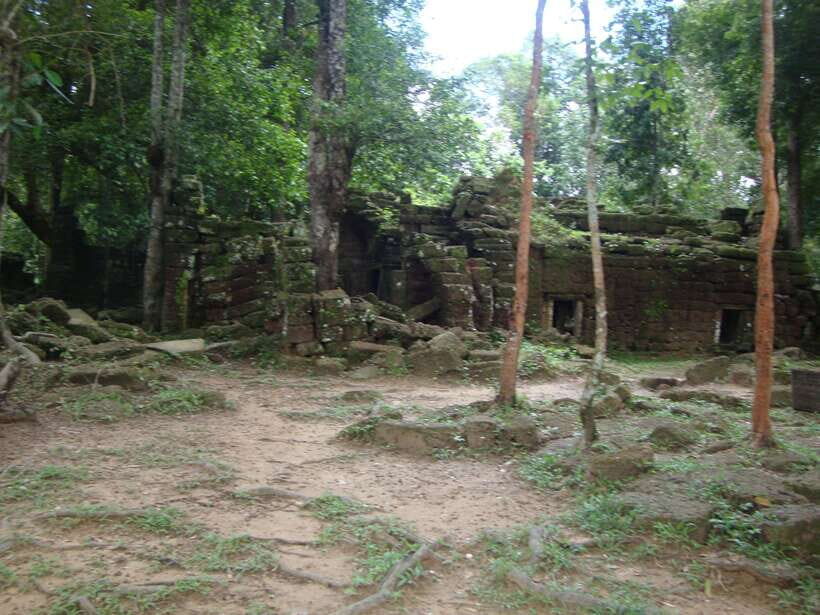 Kulen Mountain: Full-Day Private Waterfall Tour - Phnom Kulen National Park and the Sacred Sandstone Story