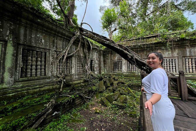 Kulen Mountain with Beng Mealea and Banteay Srei Full Day Tour - Stop 2: Banteay Srei—carvings you’ll want to slow down for
