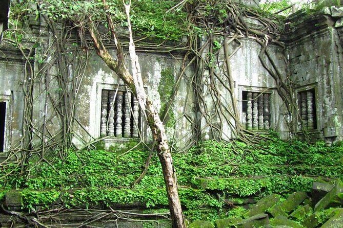 Kulen Waterfall, 1000 Linga River & Beng Mealea Small-Group Tour - Kbal Spean’s 1000 Lingas: why river carvings hit harder in person