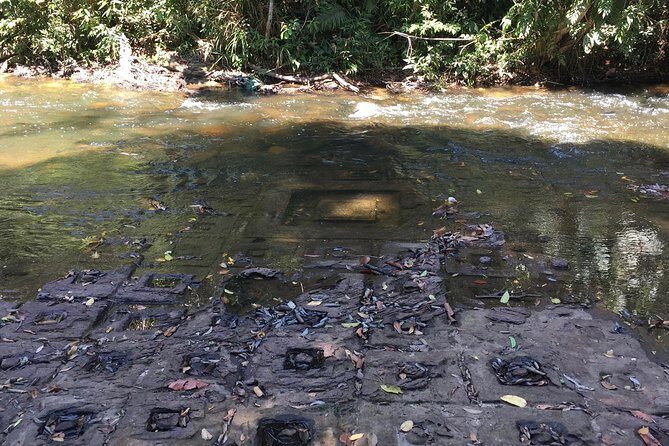 Kulen Waterfall and Banteay Srei Off Beaten Track - Getting started: the 8:00 am run from Prince Angkor