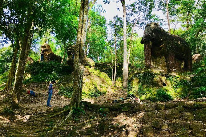 Kulen Waterfall Join-in Tour (local Picnic lunch) - Preah Ang Thom Pagoda and the Giant Reclining Buddha