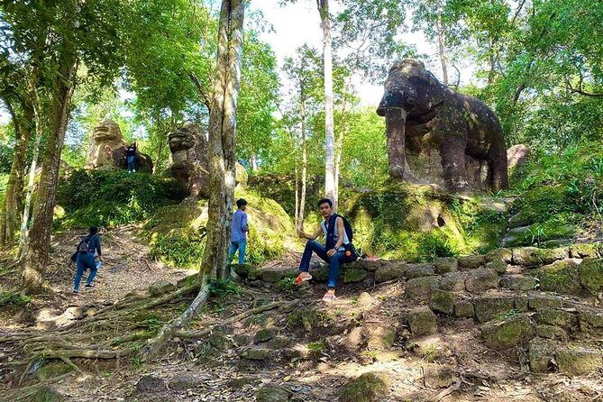 Kulen Waterfall Join-in Tour (local Picnic lunch) - First Stop: Phnom Kulen National Park and Rocky Valley Views