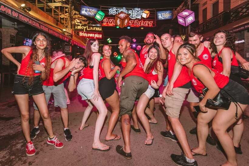 Mad Monkey Siem Reap Pub Crawl - Who should skip it