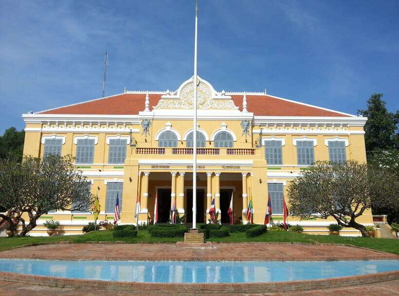 Morning Tuk tuk: City, Handicrafts, Killing field, Temples - Morning Tuk-Tuk Pickup, Battambang City Landmarks, and Local Stories