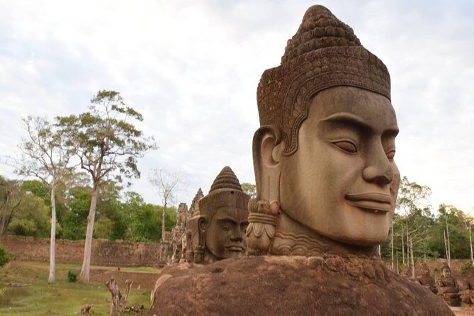 One day normal Angkor tour - Angkor Thom and Bayon: seeing the city, not just the faces