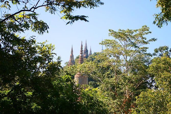 Oudong and Koh Chen Island - Full Day Cruise & Tour with English speaking guide - Tuk-Tuk to Oudong Mountain: Stupa Remains and 5,000 Buddha Views