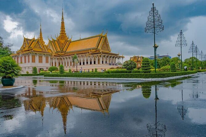Oudong Mountain and Phnom Penh Full Day Private Tour - Mekong Island time at Koh Chen: bronze sounds, souvenir making, real village energy