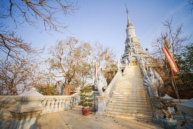 Oudong Temples & Phnom Prasith Private Tour from Phnom Penh - Pickup, timing, and how the 5–6 hour window really feels