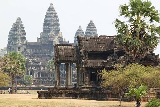Personalised Angkor Wat Day Tour by an Air-conditioned Car - Private air-conditioned car beats the usual Angkor scramble