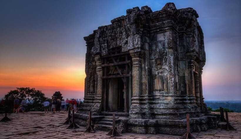 Phnom Bakheng Sunset Tour, Pre Rup, Neak Pean, Preah Khan - Who should book this Phnom Bakheng sunset tour (and who should skip it)