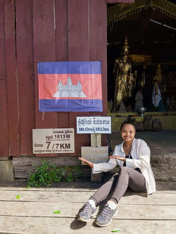 Phnom Penh: 2-Day Aural Mountains Hiking Adventure - Day 2: 7AM breakfast, the summit of Phnom Aural, and the airplane crash site