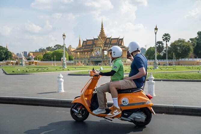 Phnom Penh: Highlights Tour Including National Museum - Key highlights you’ll actually feel