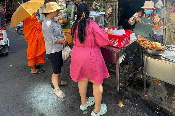 Phnom Penh Morning Breakfast, Market and Art Tour by Tuktuk - A 3–4 Hour Tuk-Tuk Morning That’s Built for Real Life