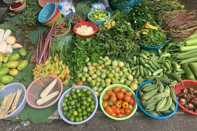 Phnom Penh Morning Breakfast, Market and Art Tour by Tuktuk - Price and Value: Why $35 Feels Like a Good Deal