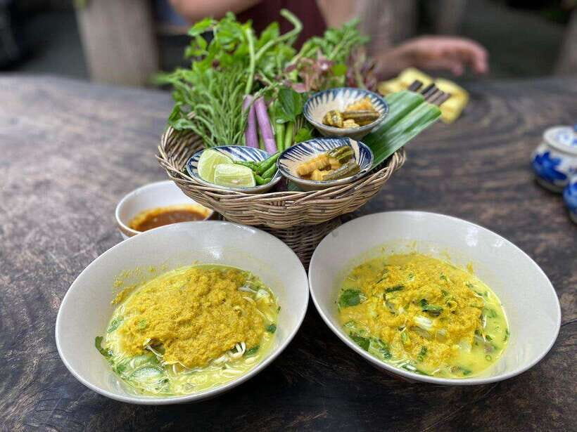 Phnom Penh: Morning Foodie, Market Walking & Street Art Tour - Morning Start at Boeng Keng Kang: breakfast first, questions welcome