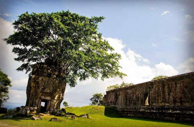 Preah Vihear: Full-Day Preah Vihear and Koh Ker Temple Tour - Koh Ker Pyramid Temple Complex: Prasat Ling and Prasat Bram