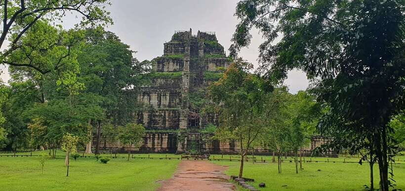 Preah Vihear Temple Koh Ker & BengMealea Tour from Siem Reap - Prasat Pram Photo Stop: A Quick Break That Helps