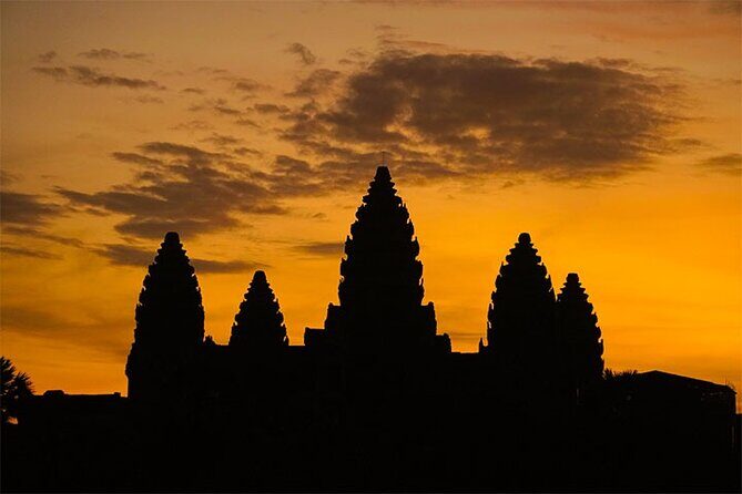 Private Angkor Sunrise Bayon Ta Prohm Bonteay Srie Vip Tour - Angkor Wat at First Light: Vishnu, 5 Peak Towers, and Relief Details