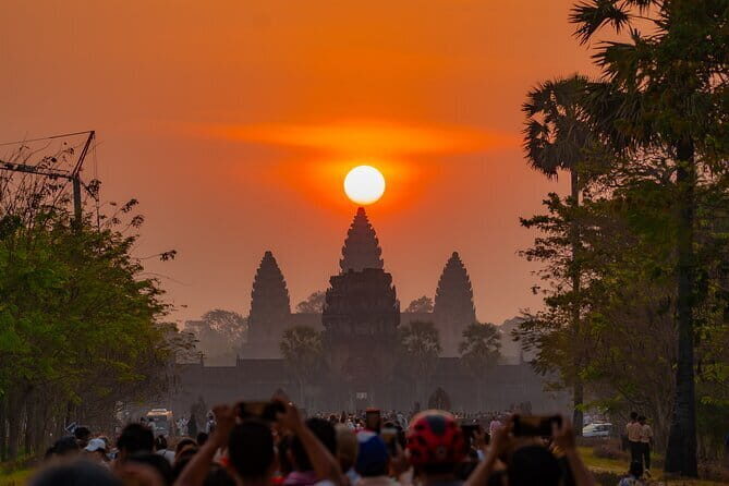 Private Angkor Wat Sunrise Guide Tour include Breakfast and Snack - Price and Value: Is $60 a Smart Deal for Angkor?