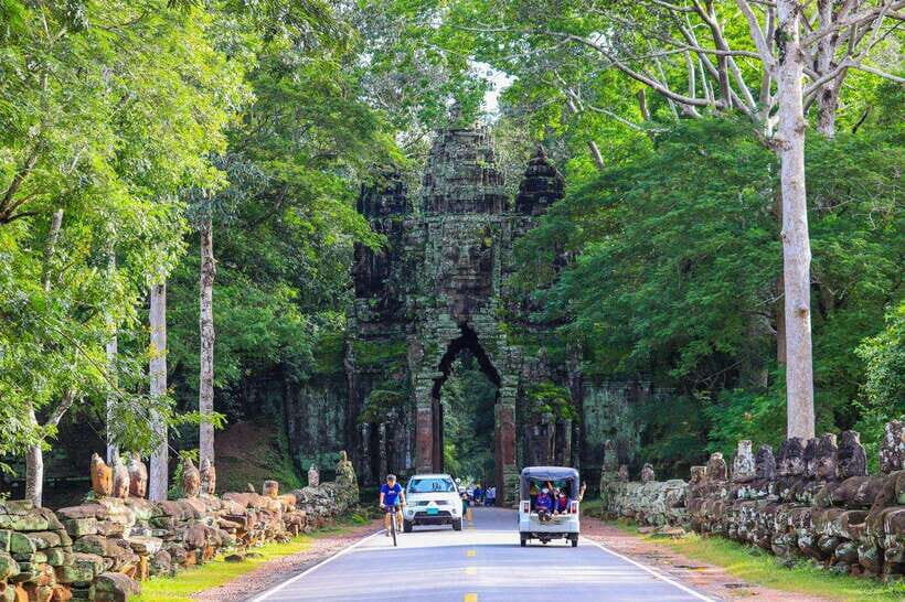 Private Angkor Wat Sunset Tour with Lunch and Snack Included - A Private Tuk Tuk Day Built Around Angkor Wat and Sunset Views