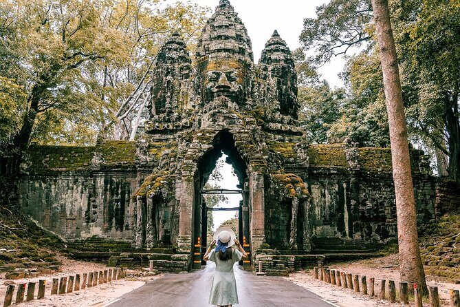 Private Angkor Wat Tour & Angkor Park/Heritage With Local Guide - Private tuk tuk touring: the best way to reduce Angkor stress
