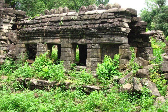 Private Banteay Chhmar, Banteay Toap & Ang Trapaeng Thma Guided Tour - Banteay Chhmar Temple Complex: Big Ruins Away From the Usual Route